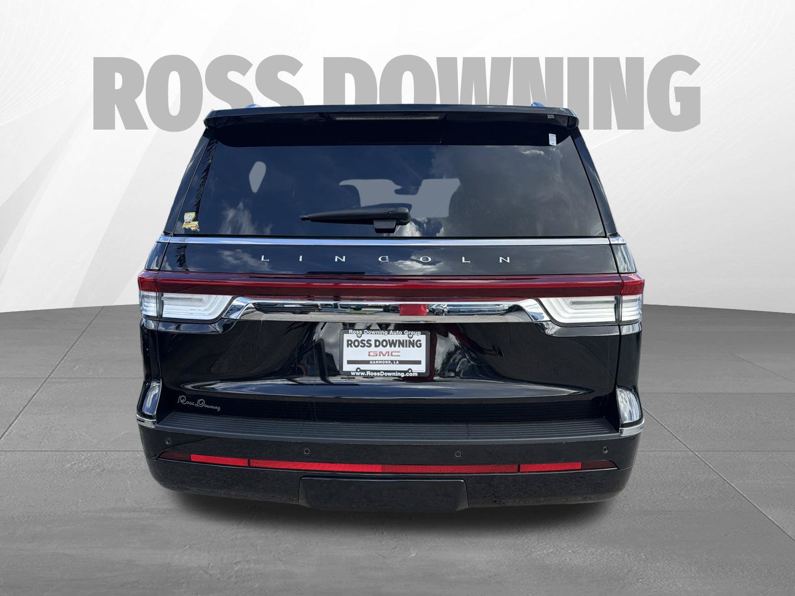Used 2023 Lincoln Navigator L Reserve RWD image 5