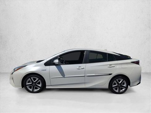 Used 2017 Toyota Prius Three Touring image 9