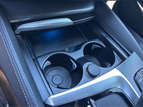 Used 2023 BMW 530e w/ M Sport Package image 27