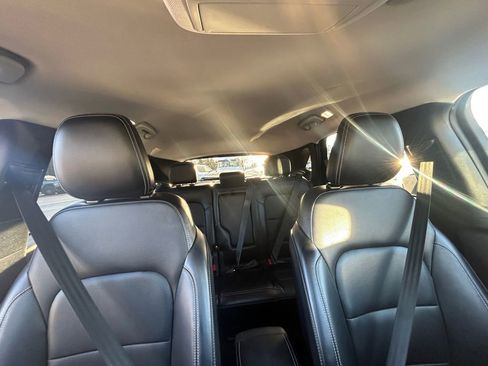 Used 2024 Ford Escape Platinum image 27