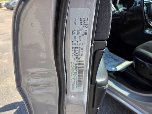 Used 2018 Jeep Grand Cherokee Altitude RWD image 64