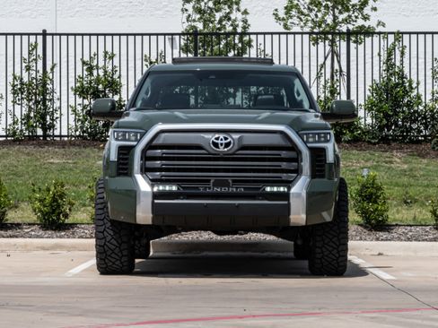 Used 2023 Toyota Tundra Limited AWD/4WD image 3