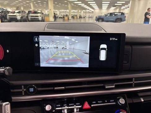 Used 2025 Hyundai Santa Fe SEL FWD image 22