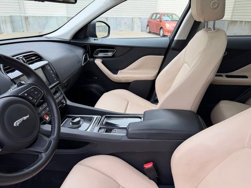 Used 2018 Jaguar F-PACE Premium AWD/4WD image 11