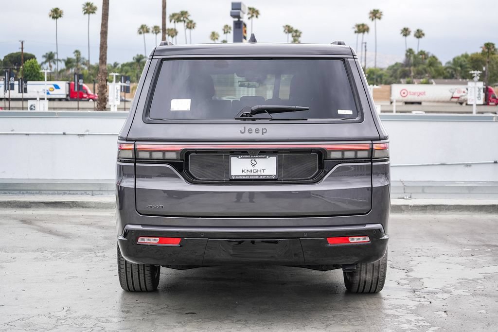 New 2026 Jeep Grand Wagoneer L Summit w/ Premium Group III AWD/4WD image 8