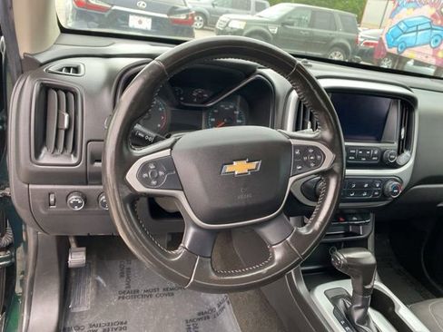 Used 2015 Chevrolet Colorado LT AWD/4WD image 10