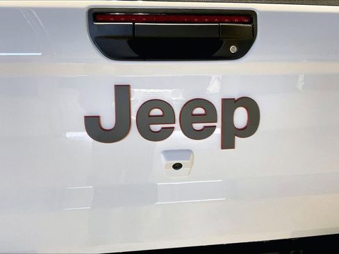 New 2026 Jeep Gladiator Mojave image 40