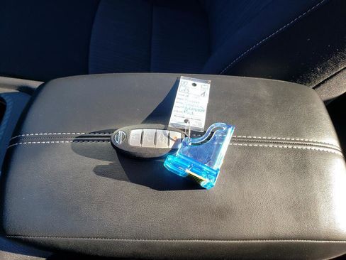 Certified 2022 Nissan Sentra SV image 37