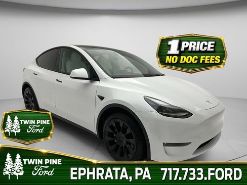 Used 2023 Tesla Model Y AWD image 1