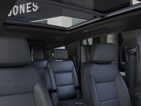 New 2026 GMC Yukon Denali w/ Denali Reserve Package AWD/4WD image 24