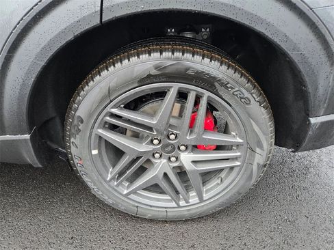 New 2026 Ford Explorer ST image 9