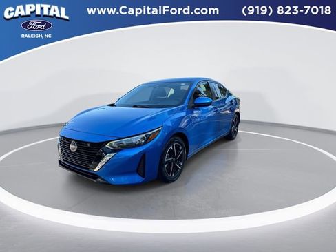 Used 2025 Nissan Sentra SV FWD image 4