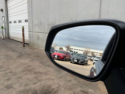 Used 2025 Toyota RAV4 XLE w/ Weather Package image 19