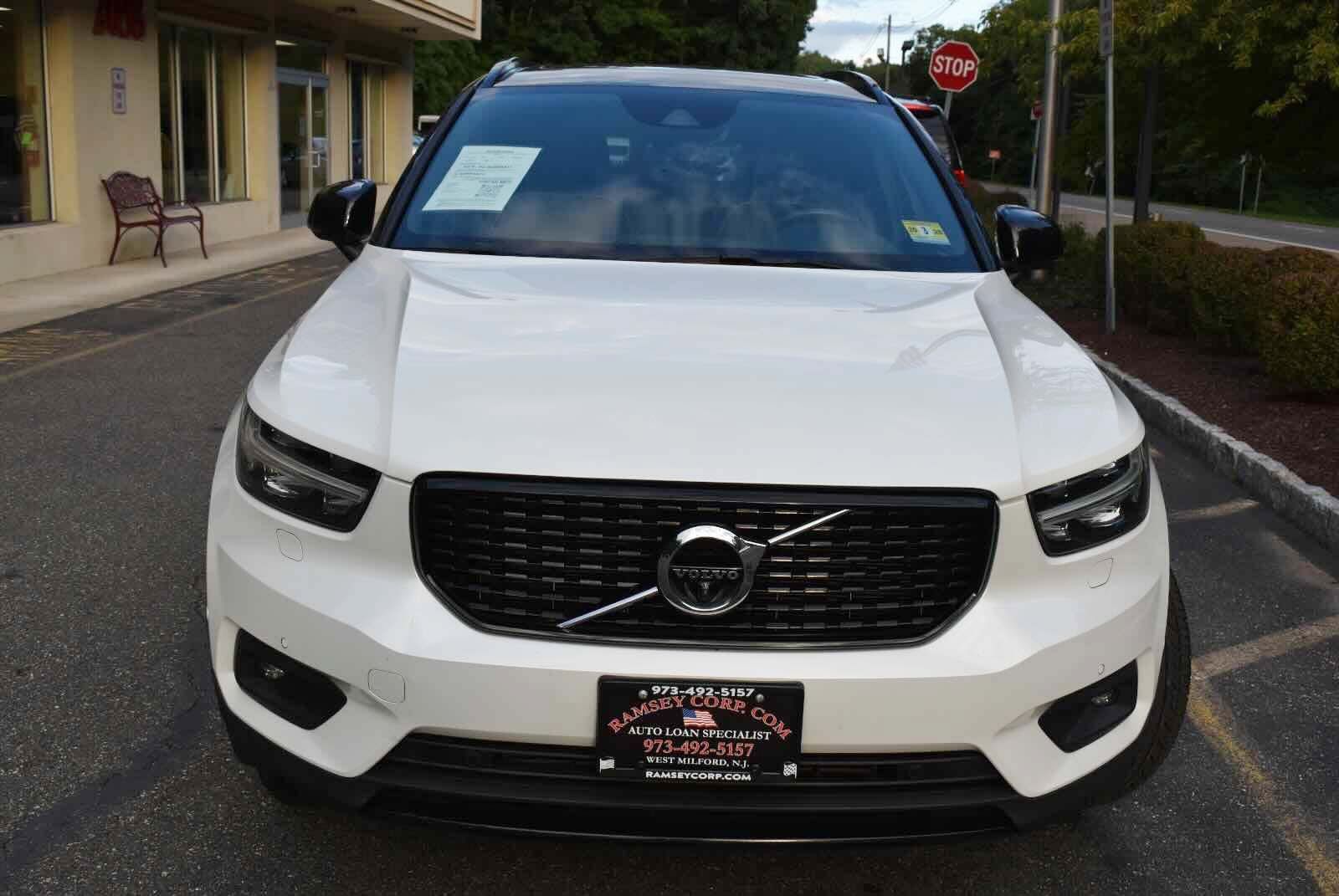 Used 2019 Volvo XC40 T5 R-Design AWD/4WD image 9