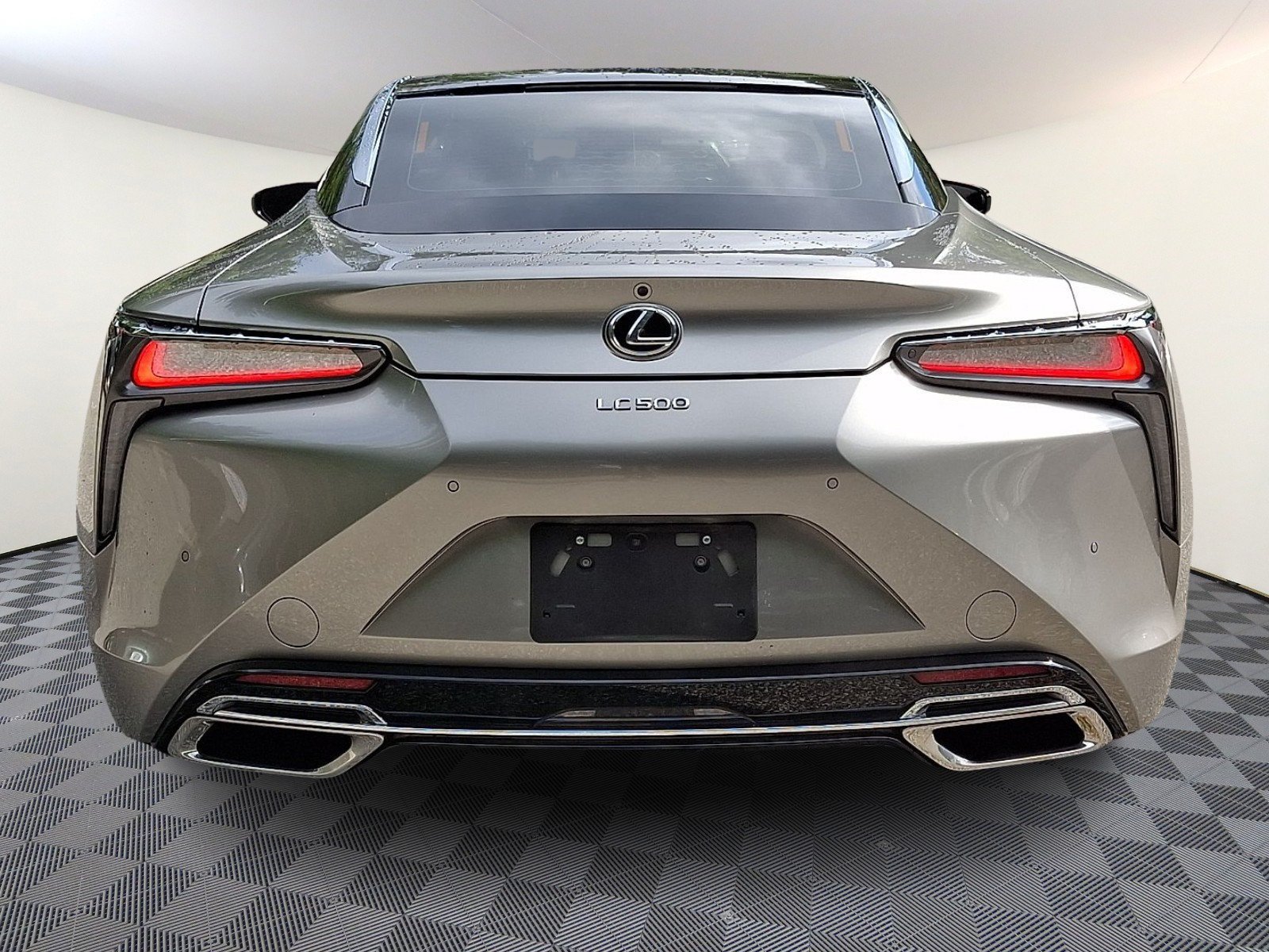 Used 2018 Lexus LC 500 Coupe w/ Sport Package RWD image 5