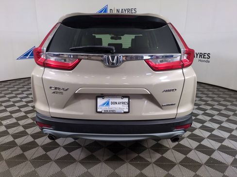 Used 2017 Honda CR-V Touring image 4