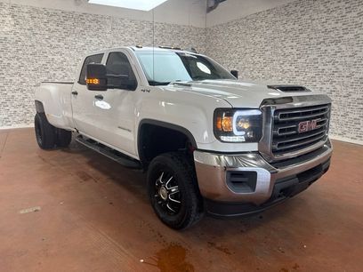 Used 2018 GMC Sierra 3500 4x4 Crew Cab w/ Sierra Convenience Package