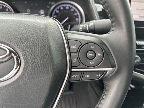 Used 2024 Toyota Camry XLE image 11