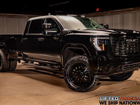 Used 2025 GMC Sierra 3500 Denali w/ Denali Reserve Package image 1