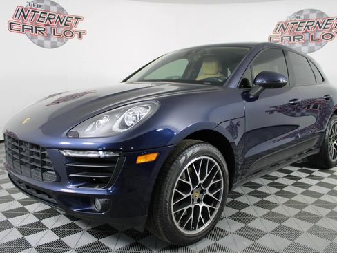 Used 2018 Porsche Macan Sport Edition AWD/4WD image 3