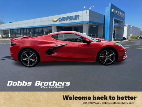 Used 2022 Chevrolet Corvette Stingray Preferred Cpe w/ Z51 Performance Package RWD image 8
