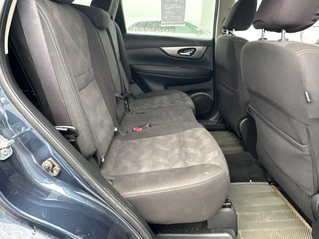 Used 2016 Nissan Rogue S w/ Appearance Package AWD/4WD image 27