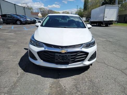 Used 2019 Chevrolet Cruze LS FWD image 2