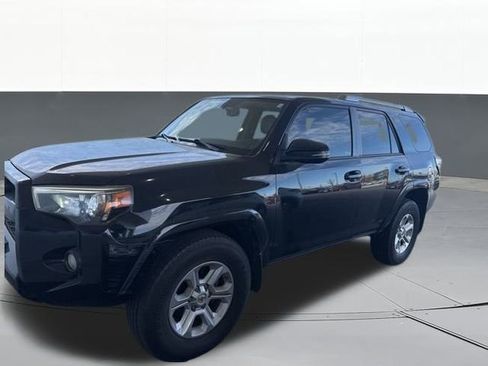 Used 2014 Toyota 4Runner SR5 Premium image 2