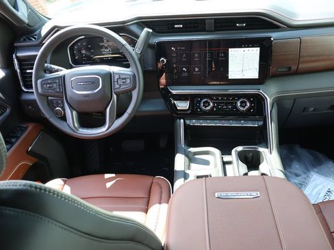 New 2026 GMC Sierra 3500 Denali Ultimate AWD/4WD image 23