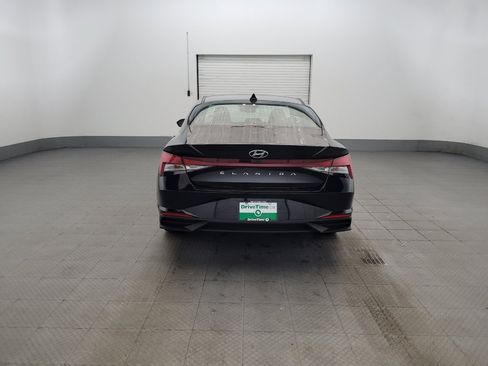 Used 2023 Hyundai Elantra SEL FWD image 6