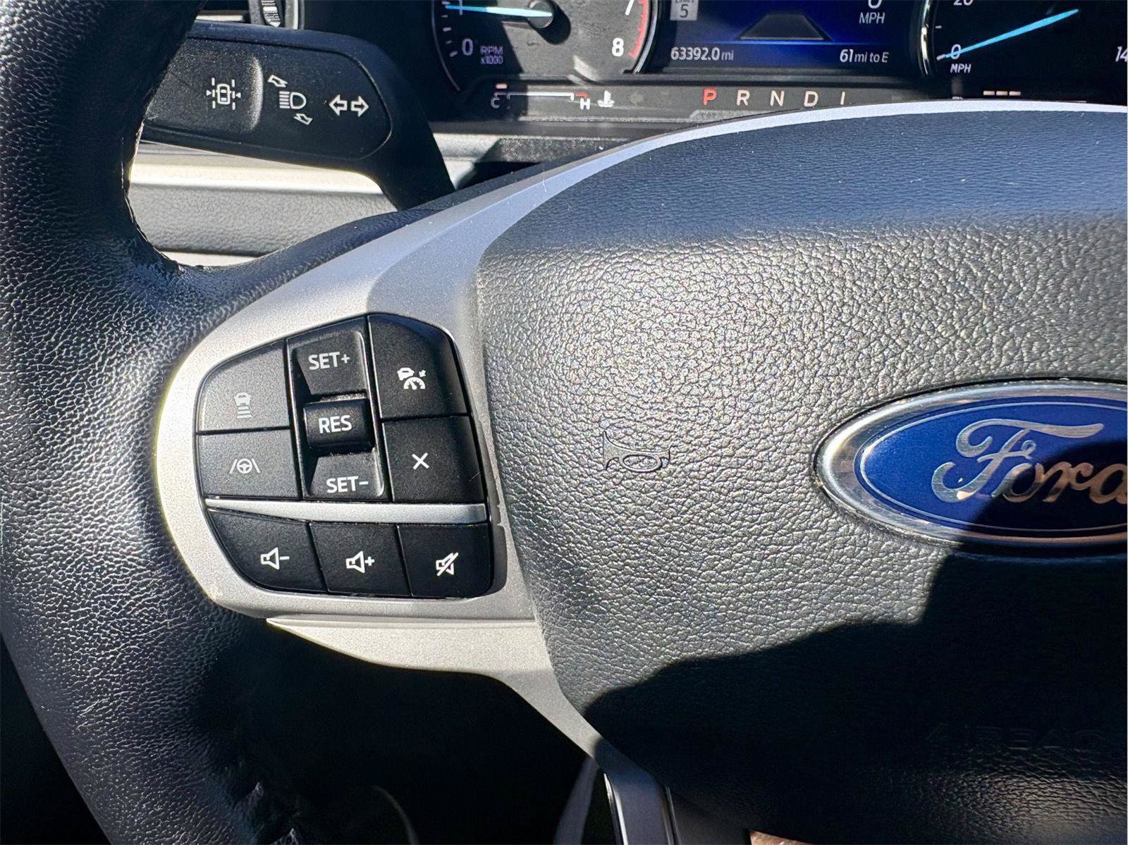 Used 2022 Ford Explorer XLT w/ Equipment Group 202A RWD image 19