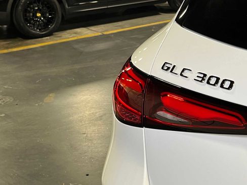 Certified 2025 Mercedes-Benz GLC 300 4MATIC image 15