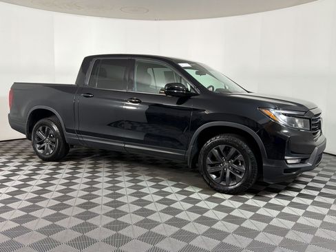 Used 2023 Honda Ridgeline Sport image 6