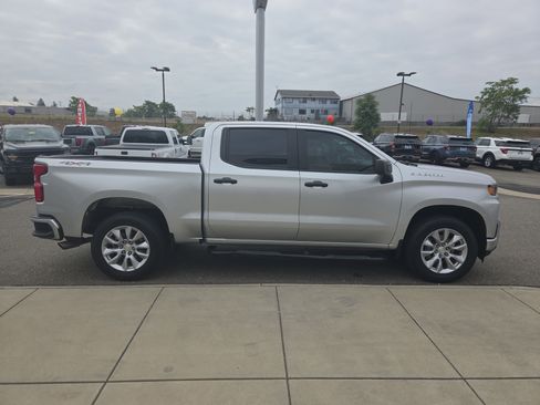 Used 2019 Chevrolet Silverado 1500 Custom w/ Trailering Package AWD/4WD image 6