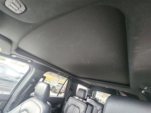 Used 2021 Ford Expedition Limited image 19