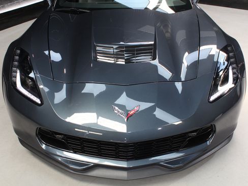 Used 2019 Chevrolet Corvette Grand Sport RWD image 11