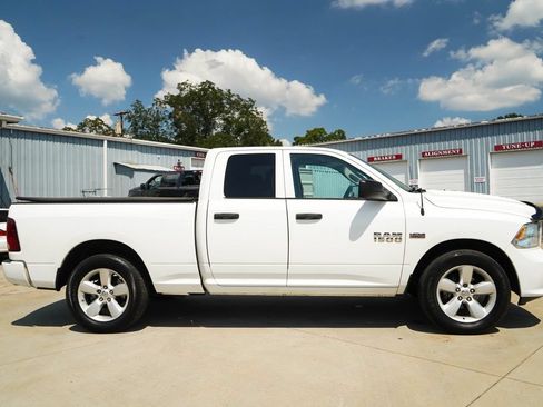 Used 2016 RAM 1500 Express RWD image 3