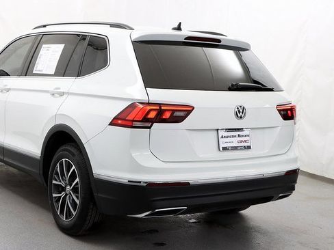 Used 2020 Volkswagen Tiguan SE AWD/4WD image 9