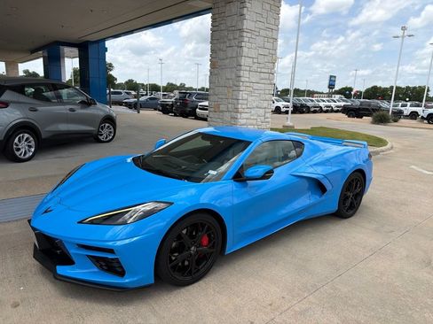 Used 2022 Chevrolet Corvette Stingray Preferred Cpe w/ Z51 Performance Package RWD image 4