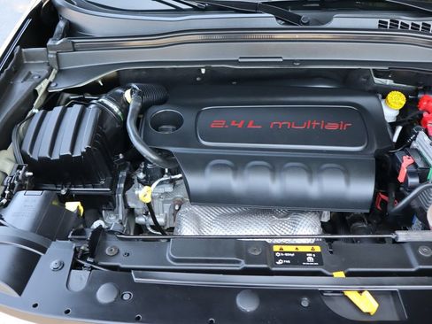 Used 2020 Jeep Renegade Latitude FWD image 37