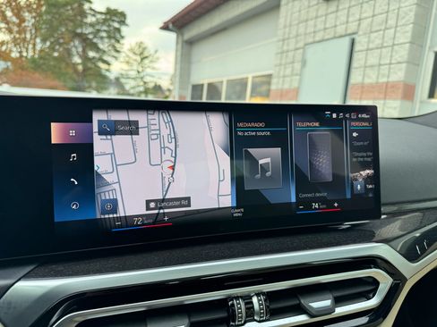 Used 2023 BMW 330i xDrive Sedan w/ Premium Package image 22