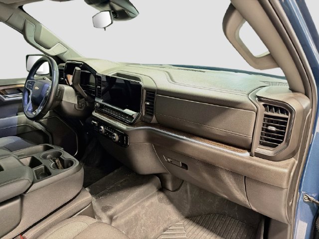 Used 2024 Chevrolet Silverado 1500 LT AWD/4WD image 24