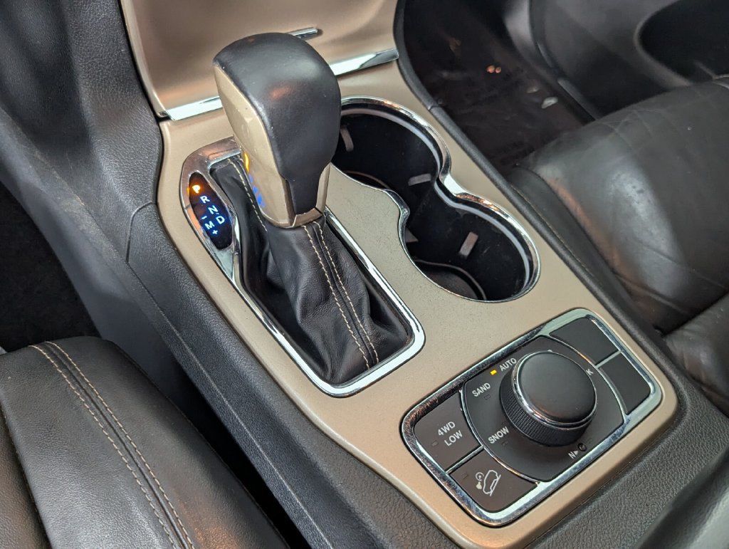Used 2017 Jeep Grand Cherokee Limited AWD/4WD image 25