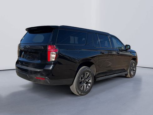 Used 2021 Chevrolet Suburban Z71 w/ Luxury Package image 3