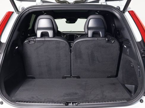 Used 2022 Volvo XC90 T8 R-Design w/ Advanced Package image 15