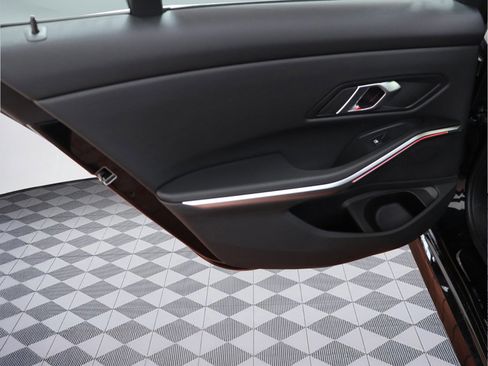 Used 2025 BMW 330i xDrive Sedan w/ Premium Package image 10