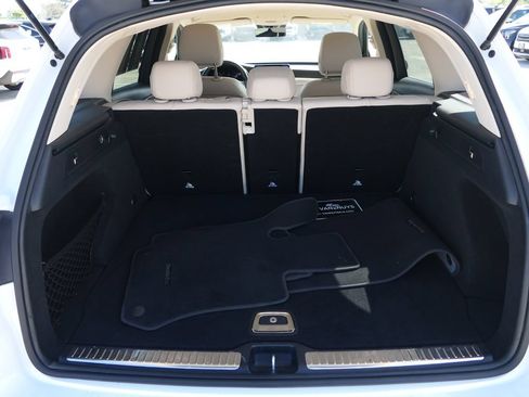 Used 2022 Mercedes-Benz GLC 300 4MATIC w/ Premium Package Lite image 25