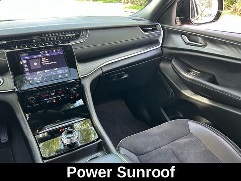 Certified 2024 Jeep Grand Cherokee Altitude image 14