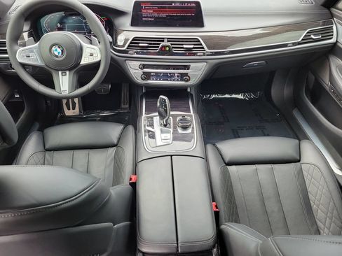 Used 2020 BMW 750i xDrive w/ Executive Package AWD/4WD image 9