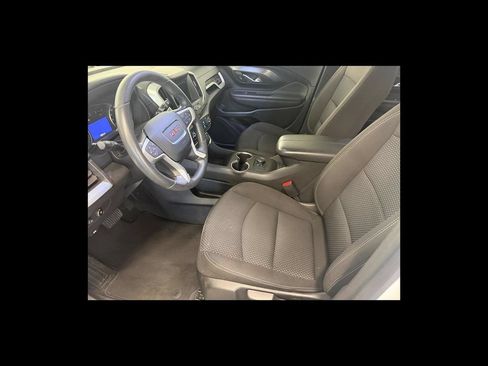 Used 2022 GMC Terrain SLE FWD image 11